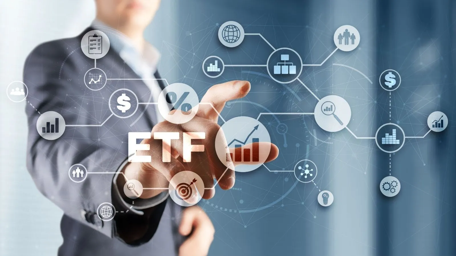 SPY、VOO、QQQ 美股大盤型ETF怎麼選？ - Spark Spark Finance